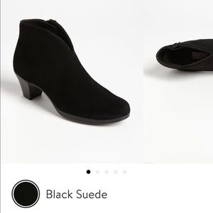 Munro Black Suede Ankle Boots - Robyn (unworn)